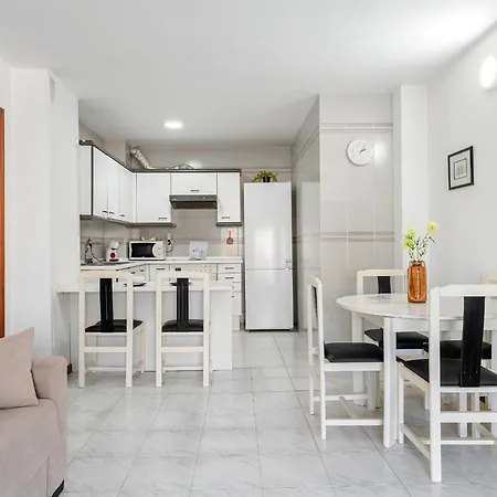 Bahia Iii Apartment *